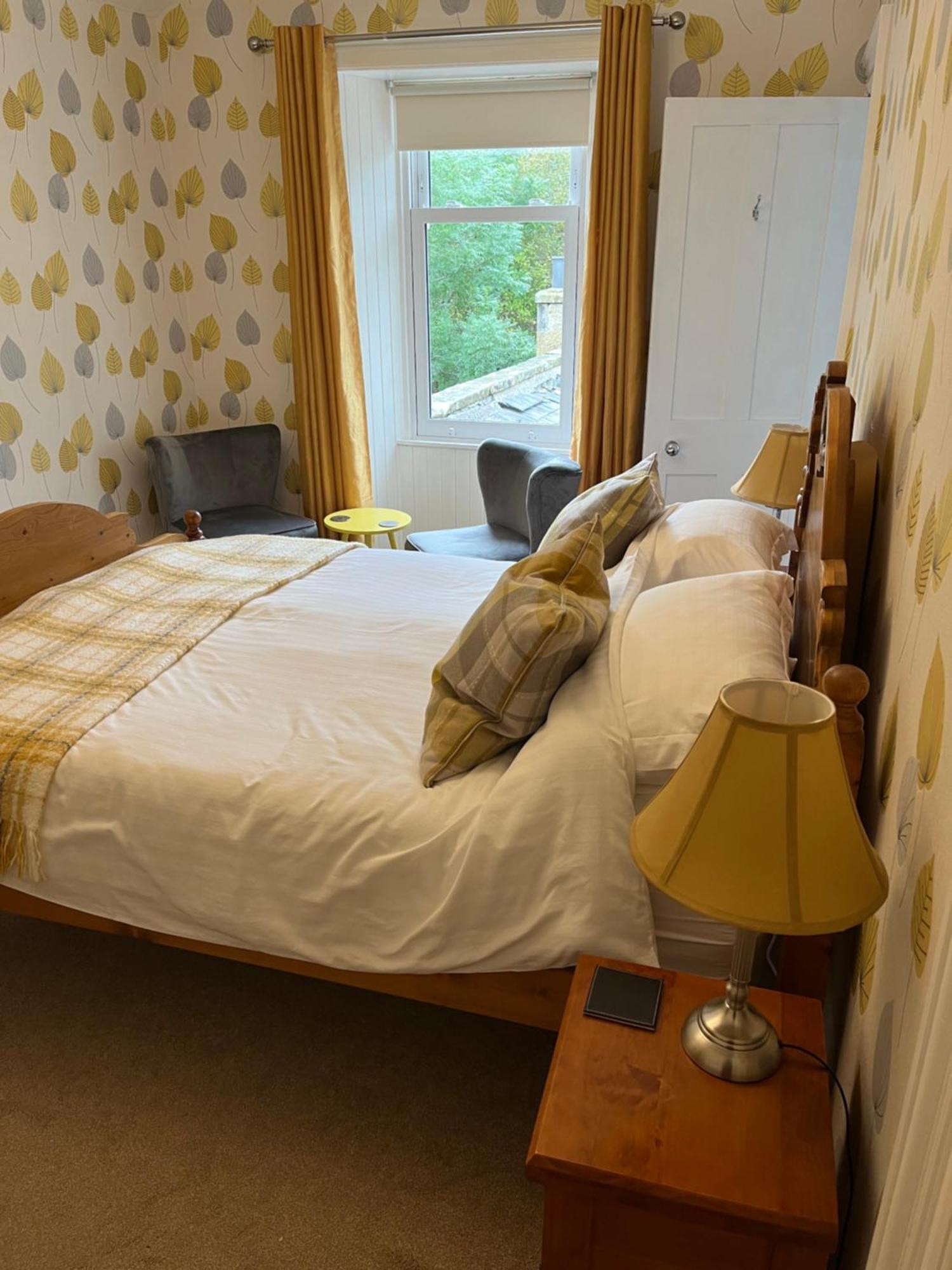 Conval House Bed And Breakfast Dufftown Exterior photo